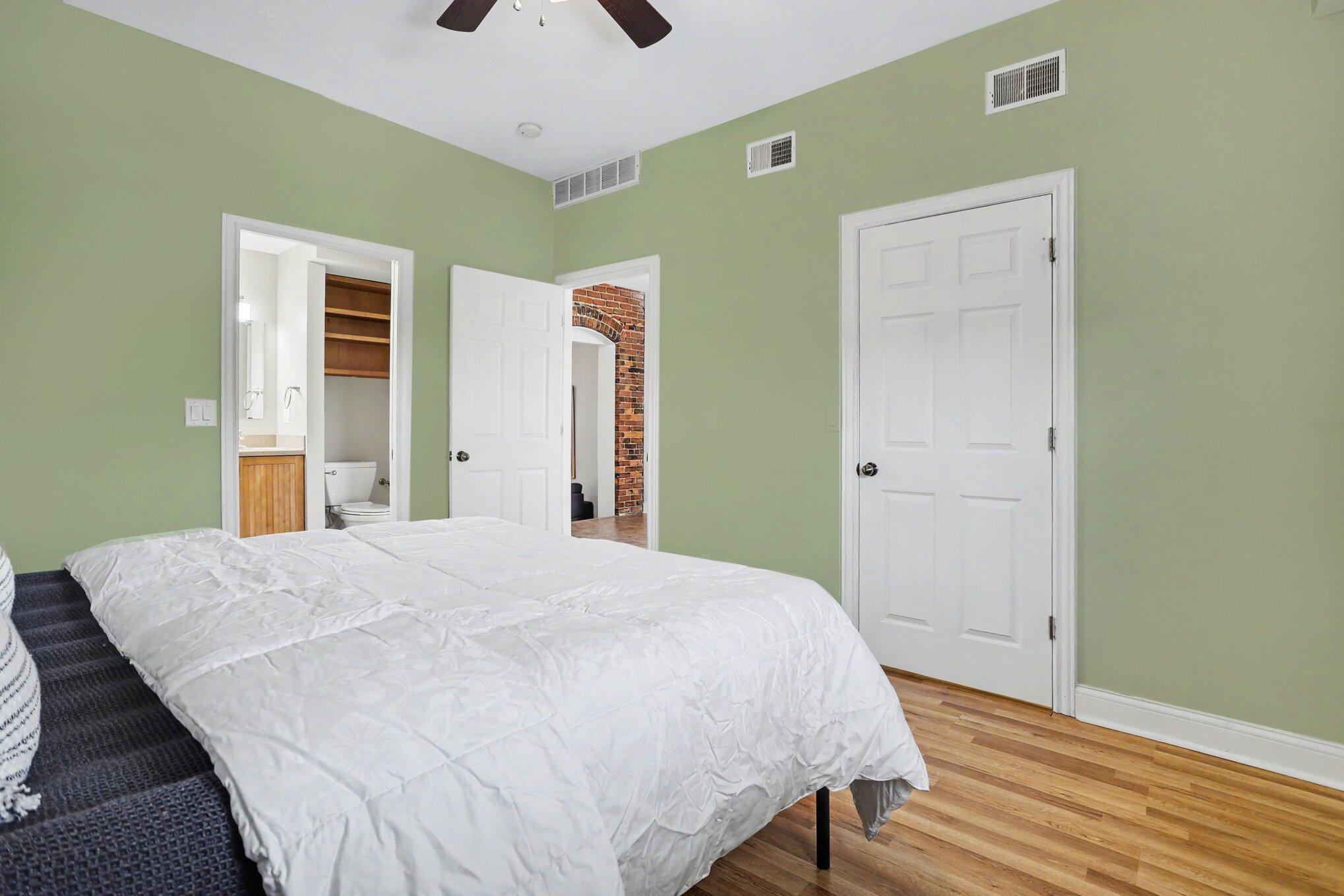 163 Portage Street Kalamazoo, MI 49007 - Photo 19 of 28 014_file_9191