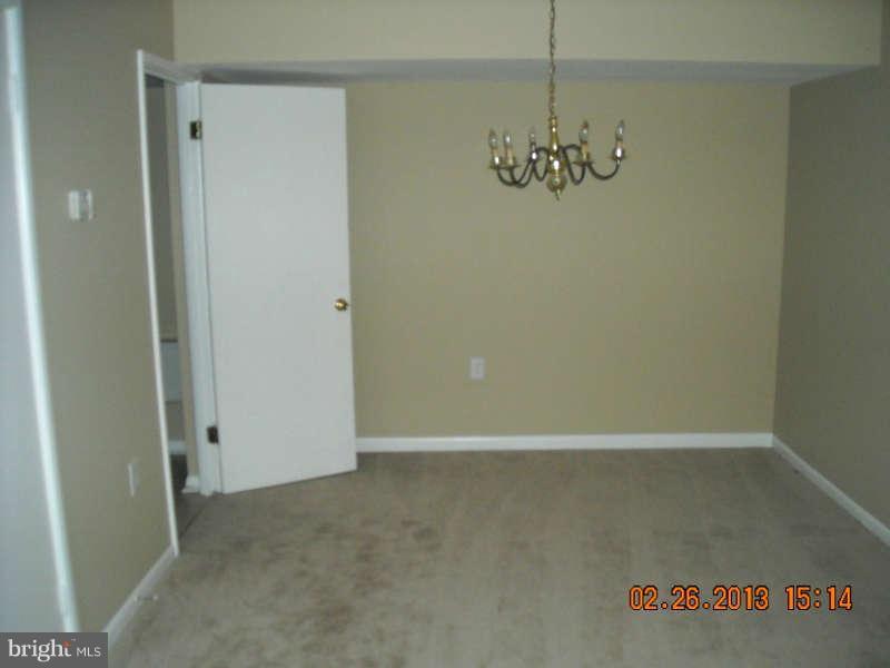 10583 Twin Rivers Road Columbia, MD 21044 - Photo 3 of 13 Dining Room