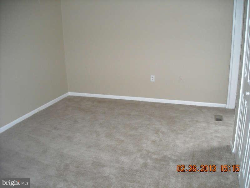 10583 Twin Rivers Road Columbia, MD 21044 - Photo 8 of 13 Bedroom (Master)