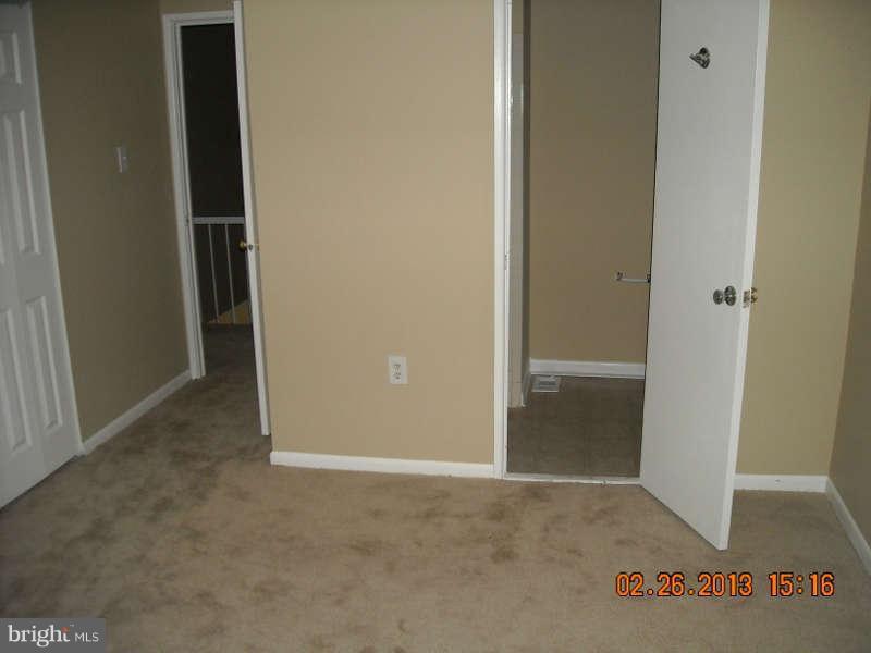 10583 Twin Rivers Road Columbia, MD 21044 - Photo 9 of 13 Bedroom (Master)