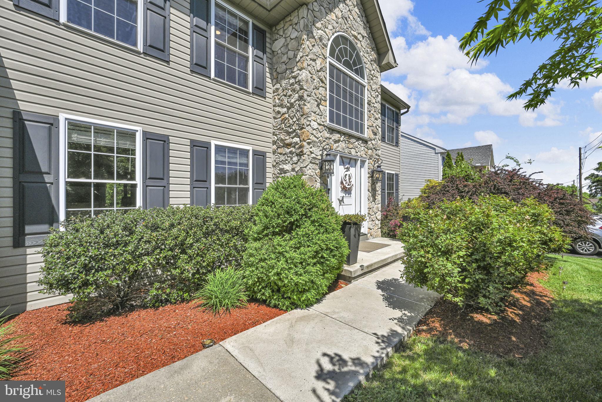 510 Martins Road Reading, PA 19608 - Photo 5 of 52 Charming stone-fronted residence.