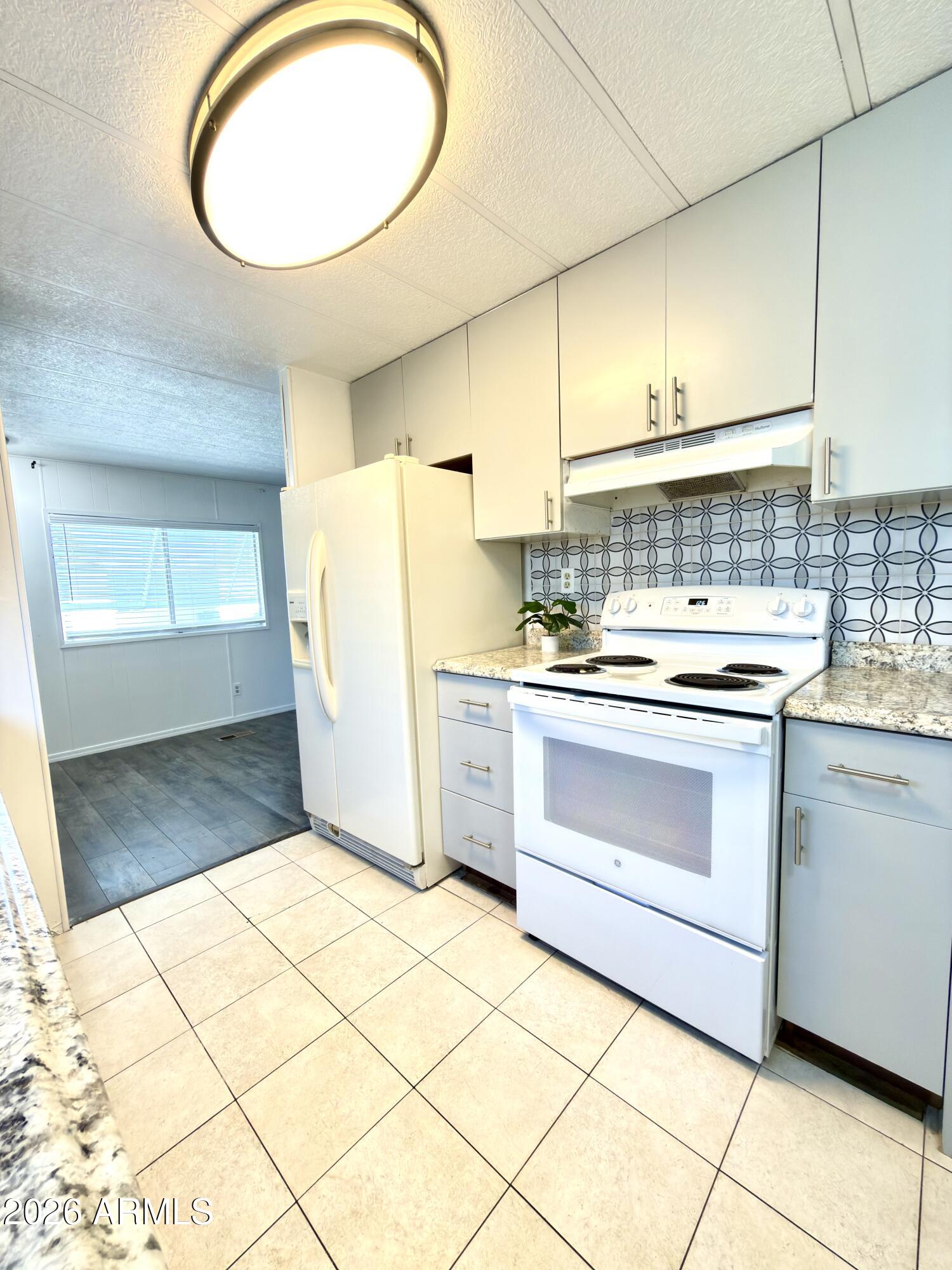 2434 East Main Street, Unit 3 Mesa, AZ 85213 - Photo 9 of 34 IMG_4973
