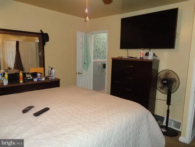 $270,000 | 320 East Claremont Road, Philadelphia, PA 19120