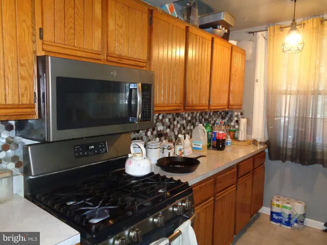 $270,000 | 320 East Claremont Road, Philadelphia, PA 19120