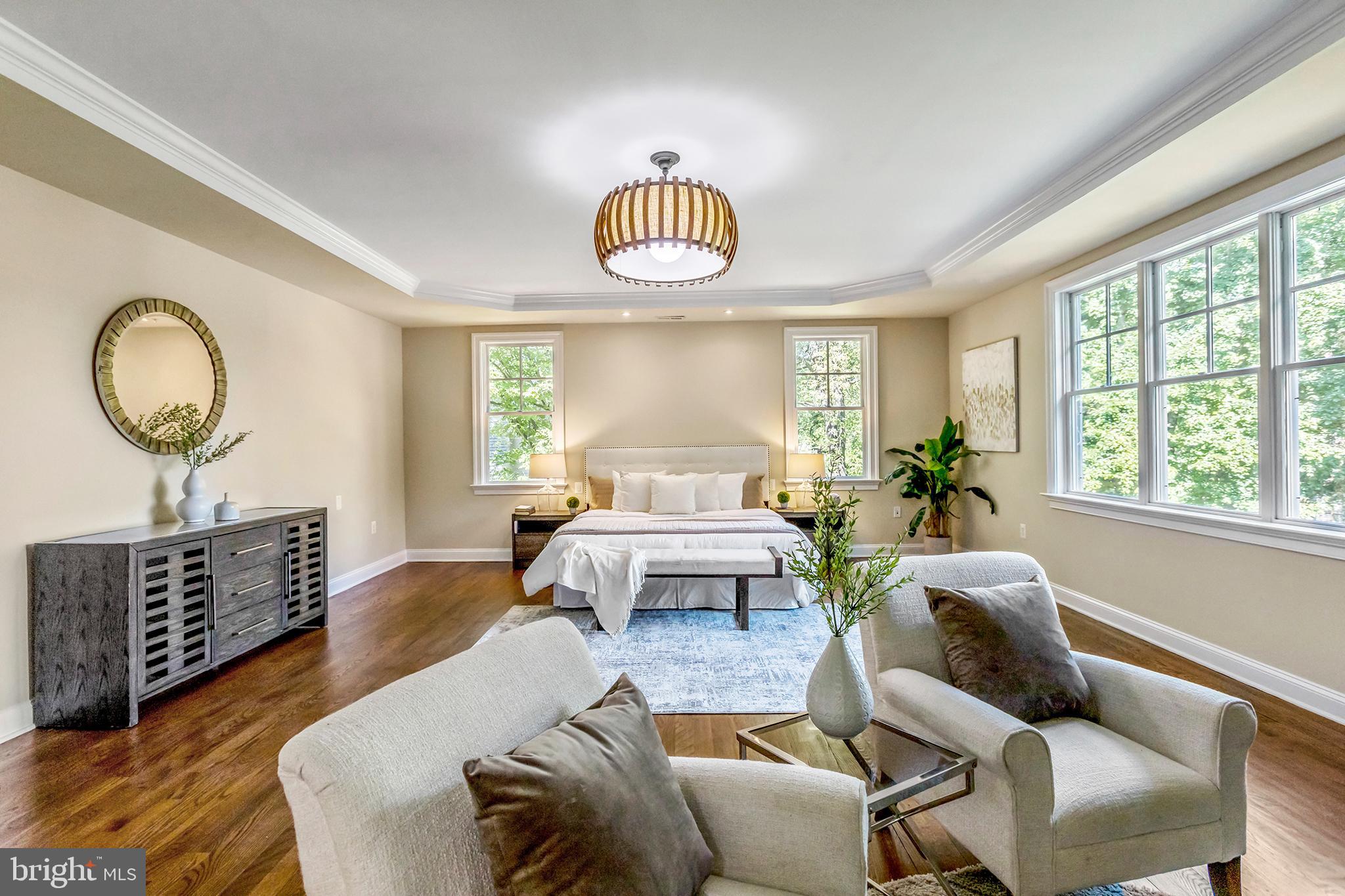 9215 Bells Mill Road Potomac, MD 20854 - Photo 14 of 35 Owner's Suite