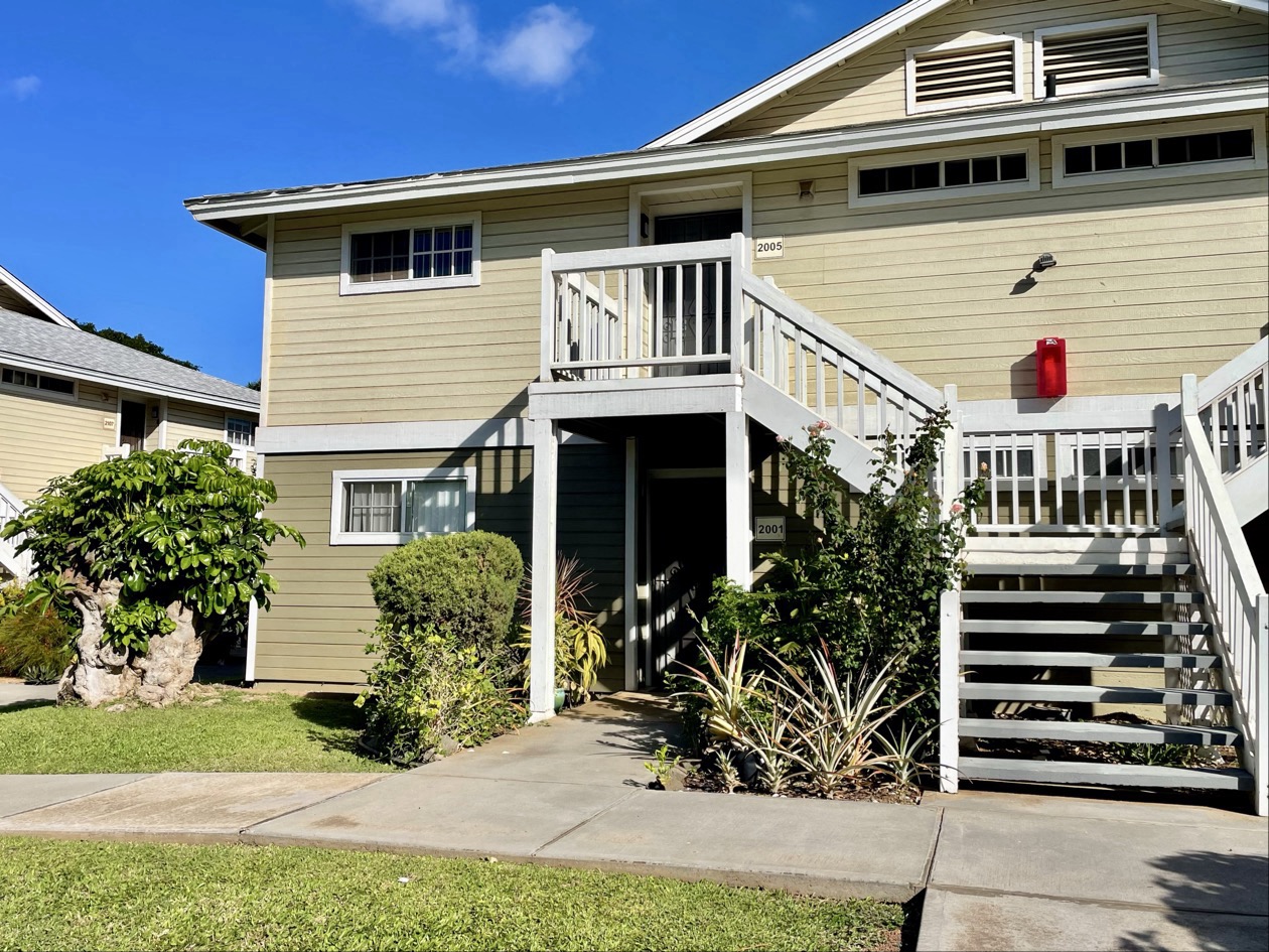 68-3883 Lua Kula Street, Unit 2005 Waikoloa, HI 96738 - Photo 28 of 28 a front view of a house with garden