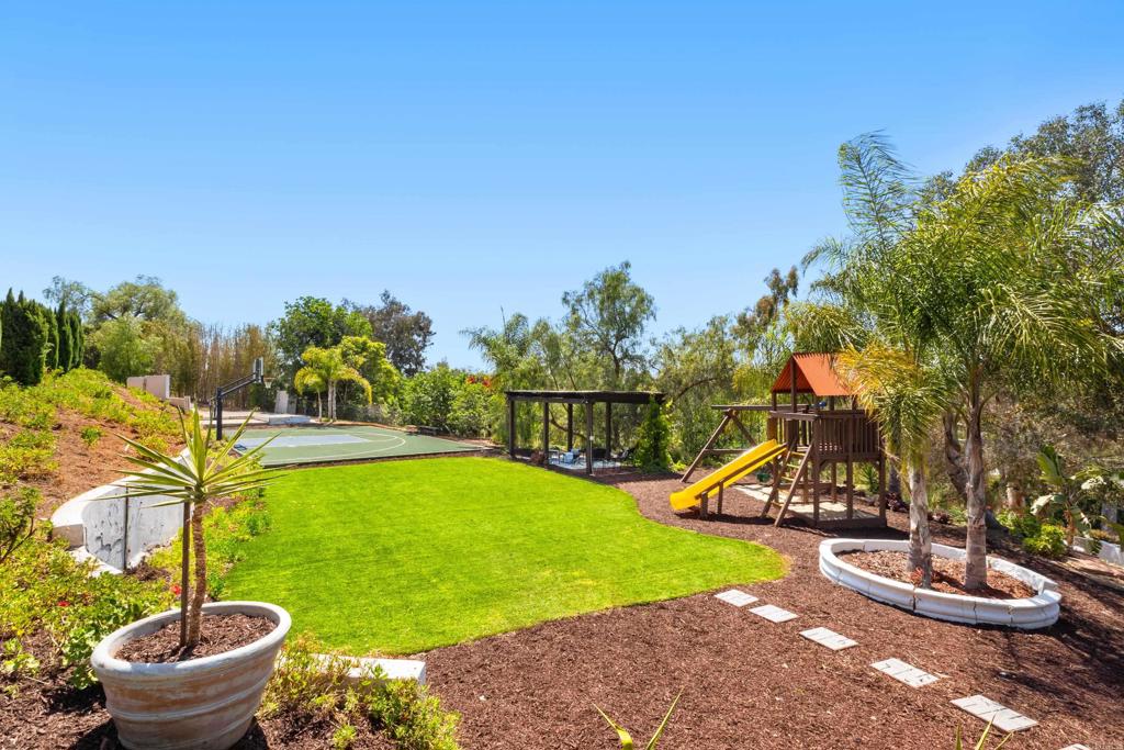 2143 Tierra Verde Road Vista, CA 92084 - Photo 61 of 71