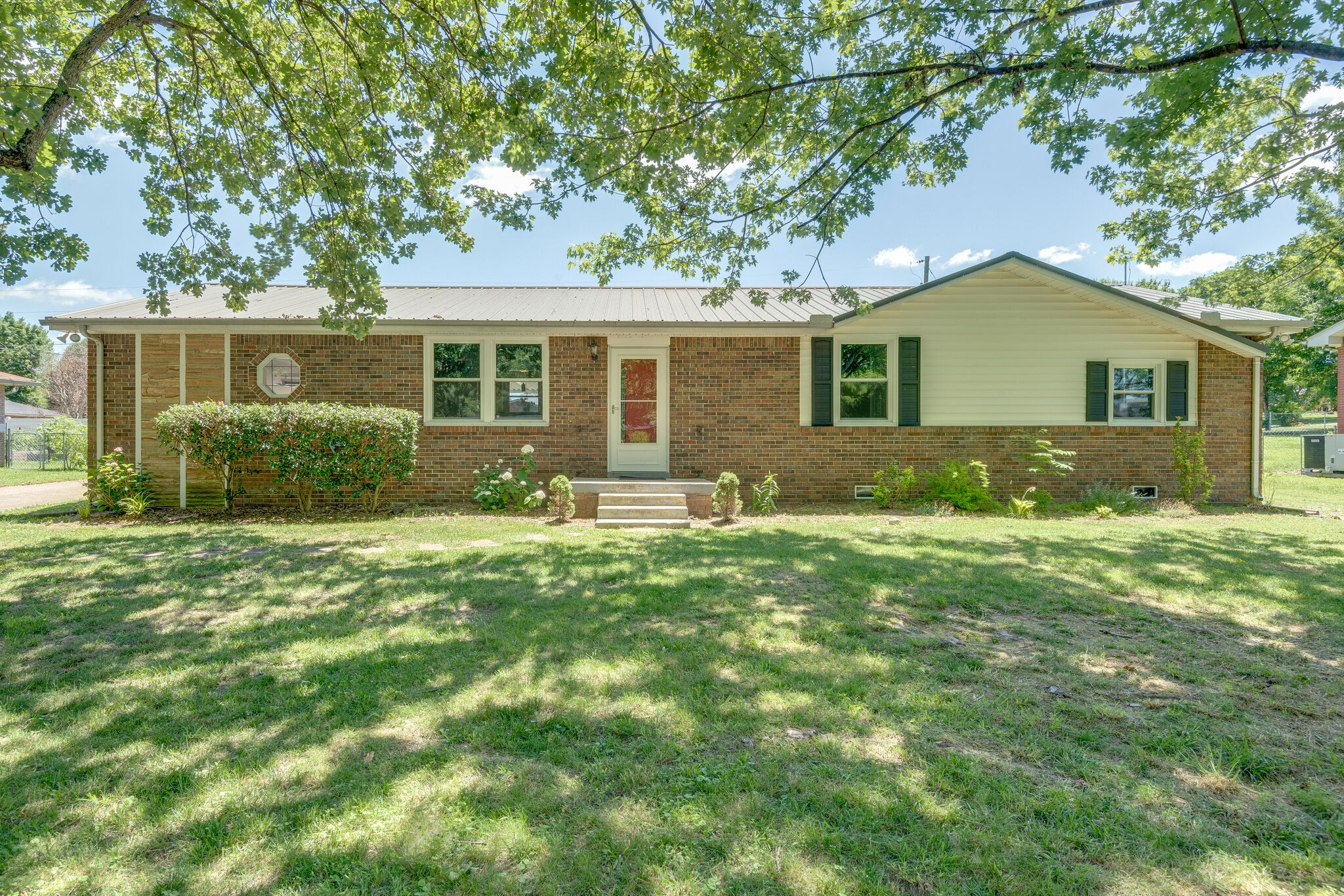 207 Sunset Road Dickson, TN 37055 - Photo 1 of 19 Gallery Image 1