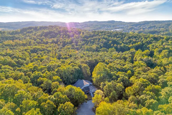 $1,000,000 | 1346 Quail Valley Trail, Apison, TN 37302