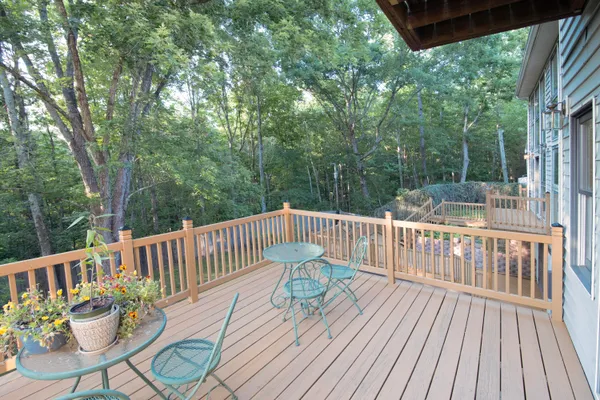 $1,000,000 | 1346 Quail Valley Trail, Apison, TN 37302