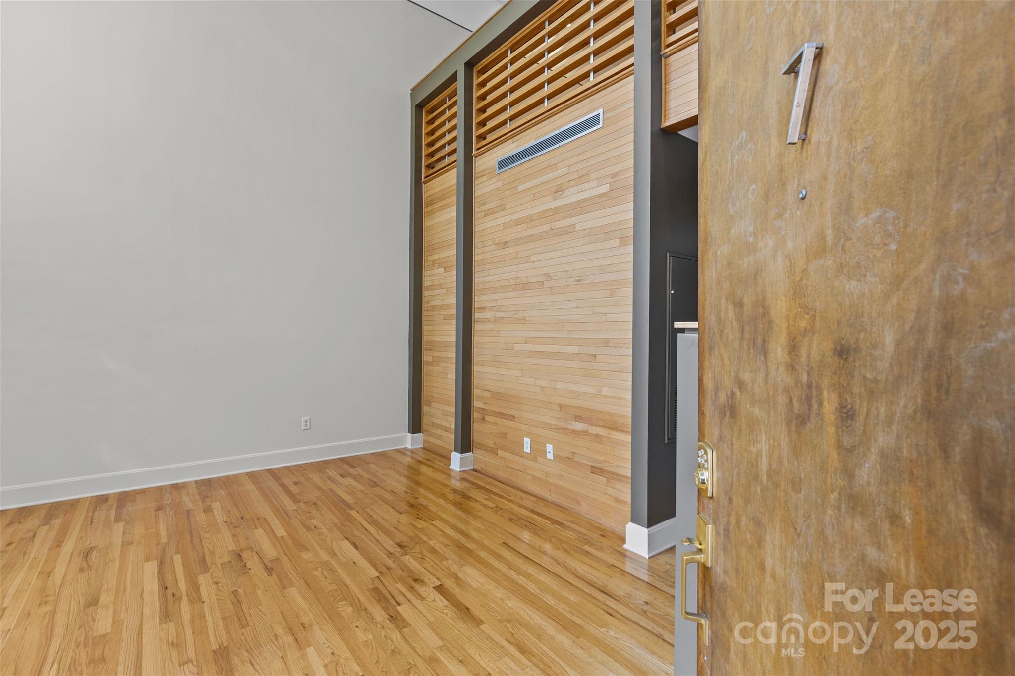 420 Queens Road, Unit 7 Charlotte, NC 28207 - Photo 12 of 46 a view of an empty room