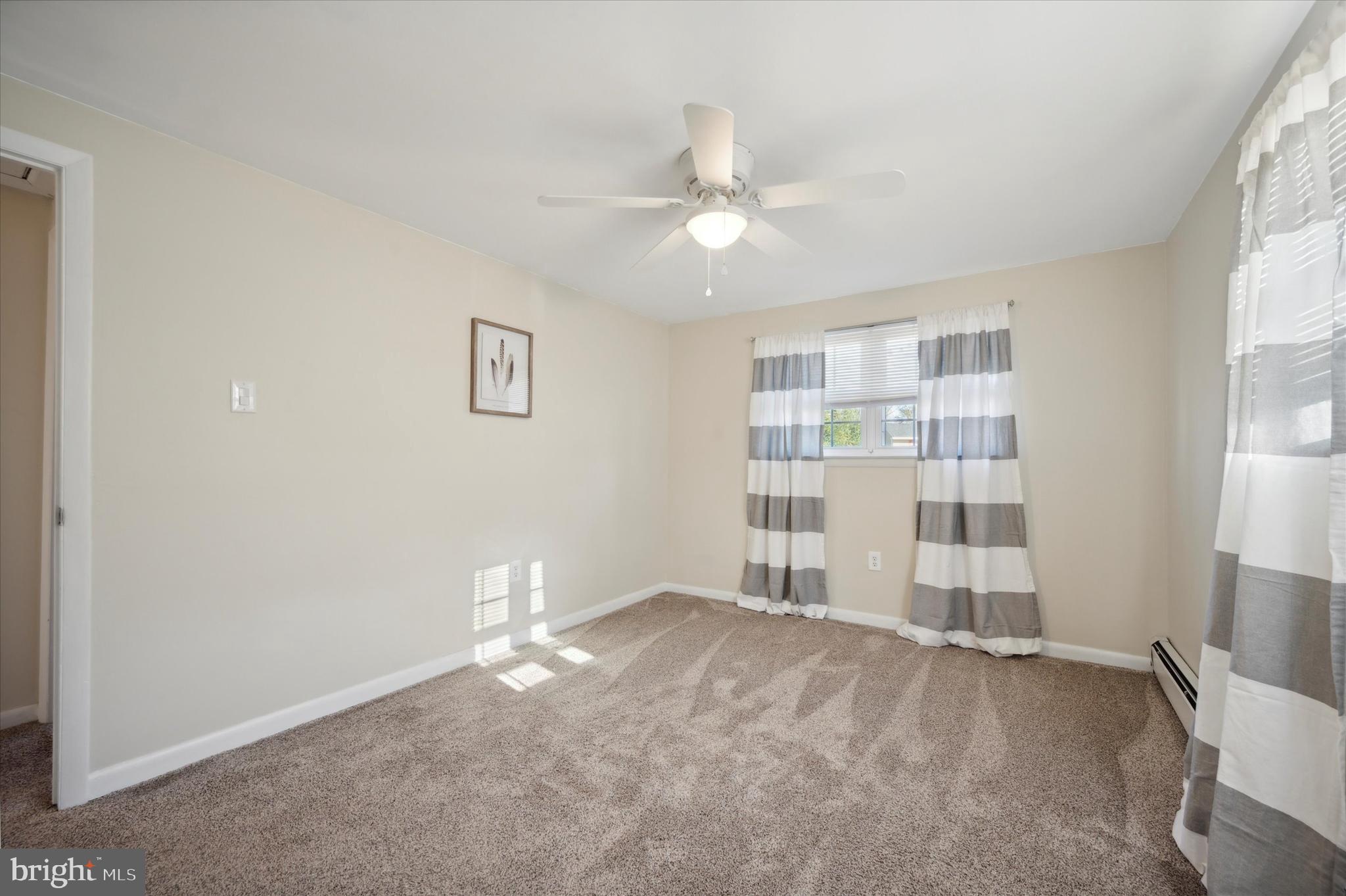 682 Roger Road Warminster, PA 18974 - Photo 15 of 27 Gallery Image 15