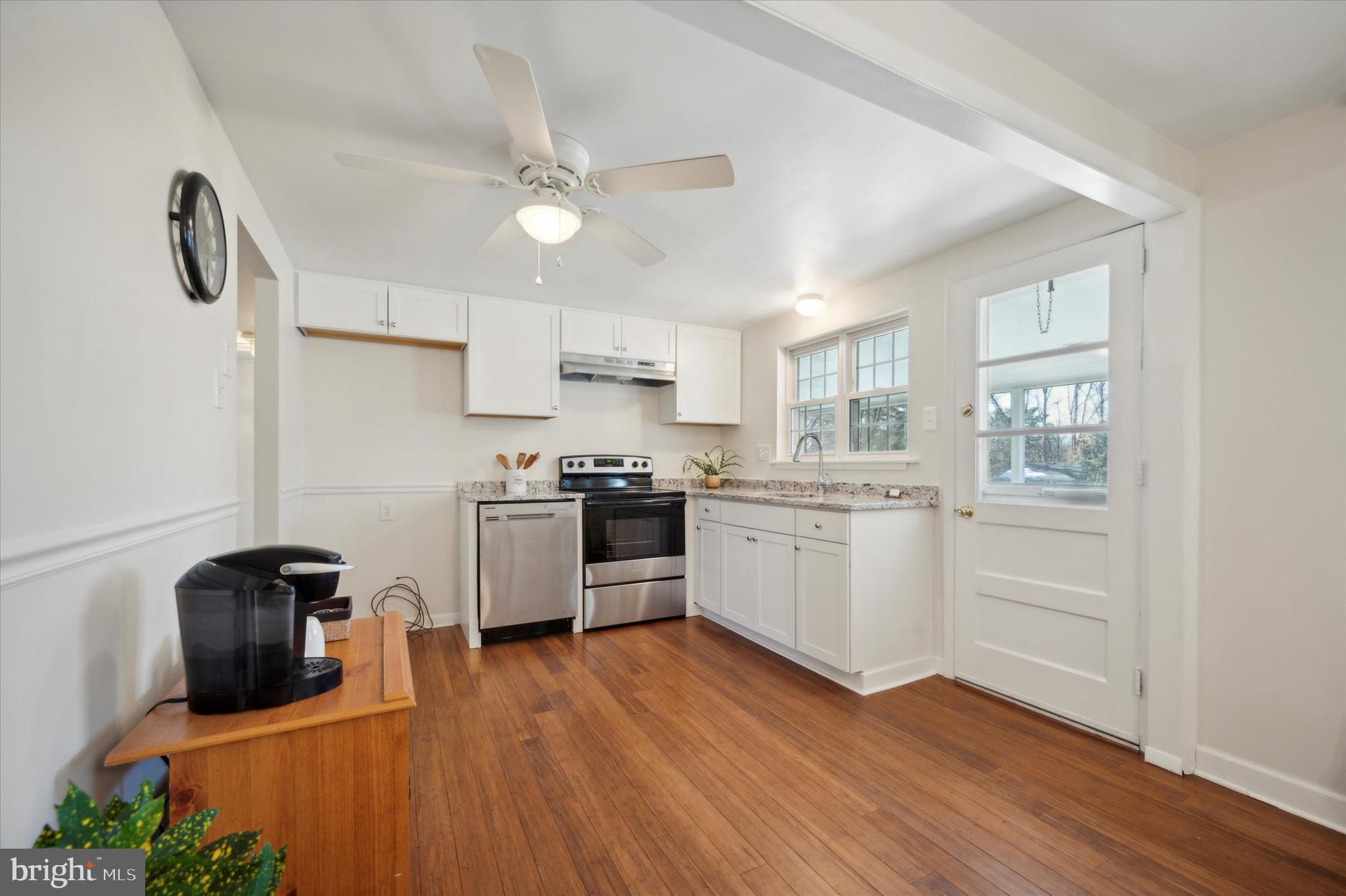 682 Roger Road Warminster, PA 18974 - Photo 7 of 27 Gallery Image 7
