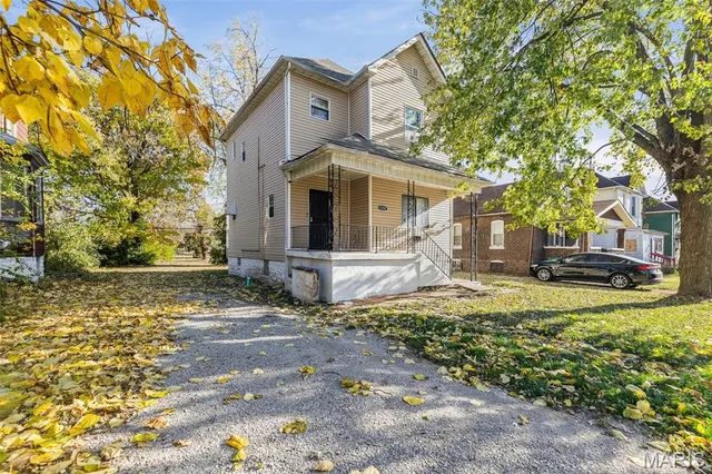 $70,000 | 550 North 30th Street, East St. Louis, IL 62205