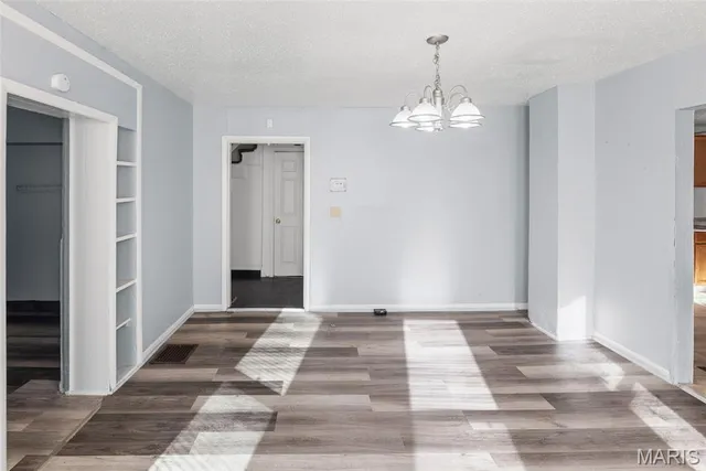 $70,000 | 550 North 30th Street, East St. Louis, IL 62205