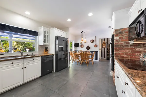 $2,699,000 | 7751 Palmetto Court, Pinecrest, FL 33156