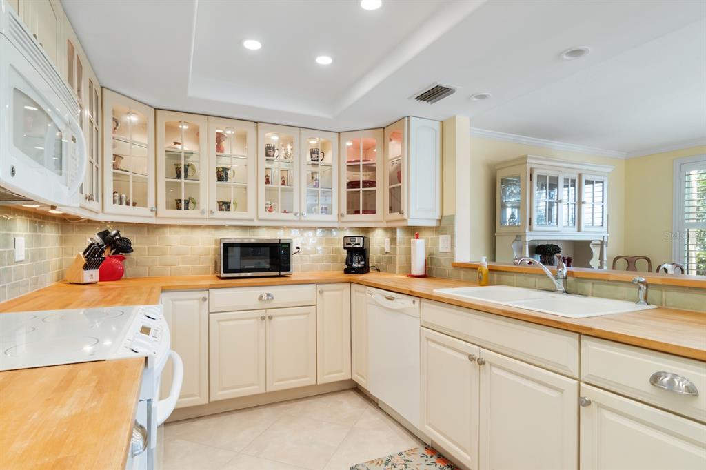 8767 Midnight Pass Road, Unit 101F Sarasota, FL 34242 - Photo 9 of 47 Gallery Image 9