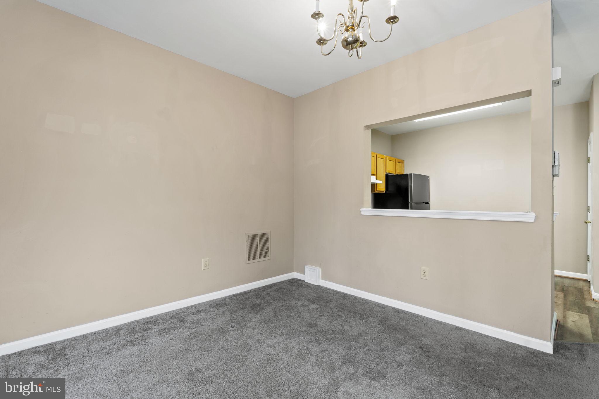 330 Roff Point Drive Odenton, MD 21113 - Photo 9 of 27 Dining/Kitchen Area