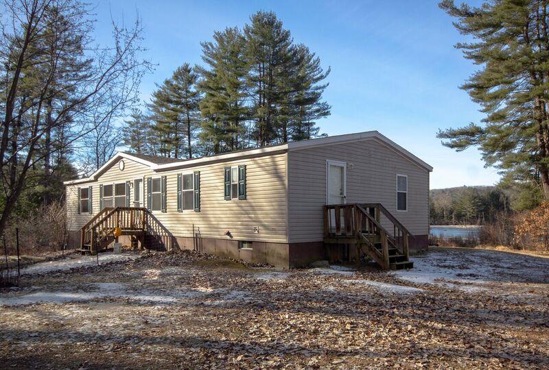 568 Oxbow Road Hinsdale, NH 03451 - Photo 1 of 26 Gallery Image 1