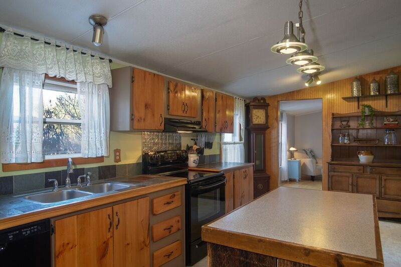 568 Oxbow Road Hinsdale, NH 03451 - Photo 2 of 26 Gallery Image 2