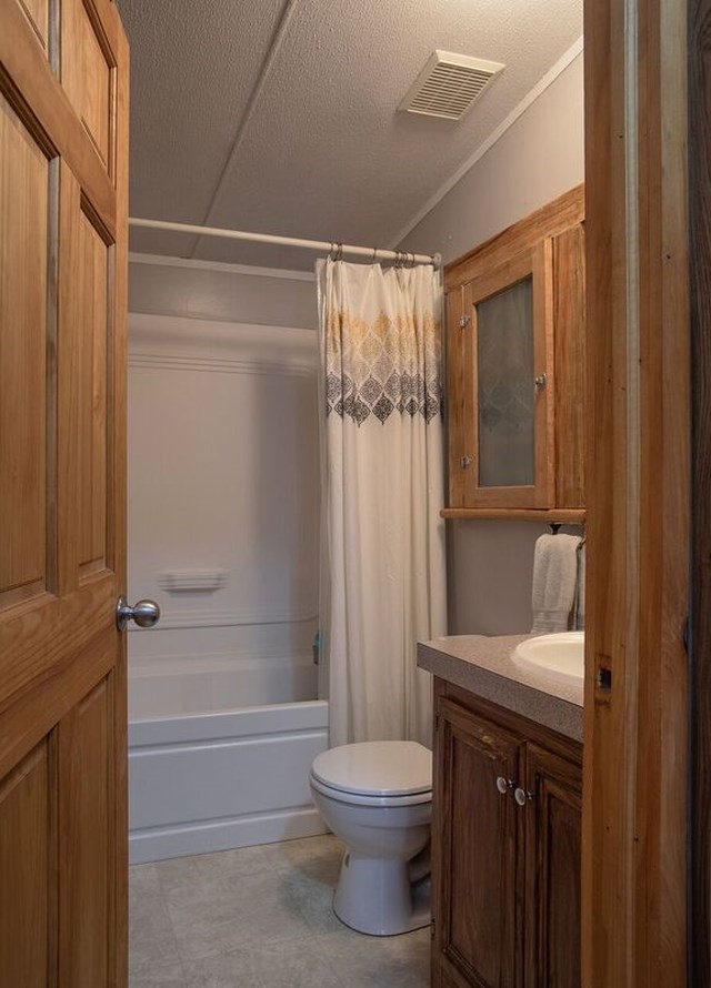 568 Oxbow Road Hinsdale, NH 03451 - Photo 17 of 26 Gallery Image 17