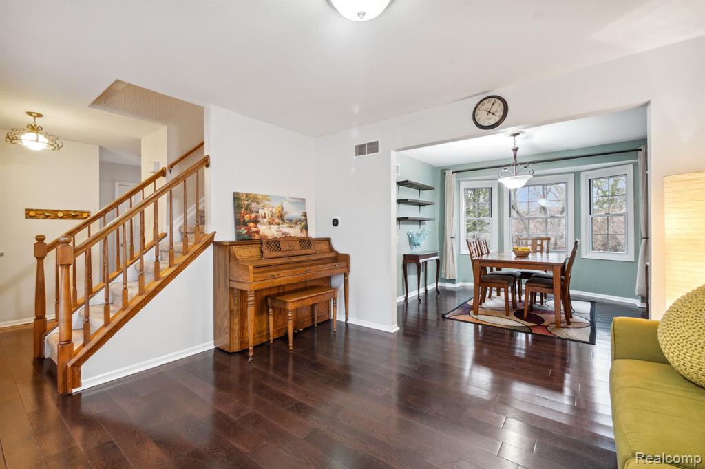 235 Whitney Drive Rochester Hills, MI 48307 - Photo 8 of 45