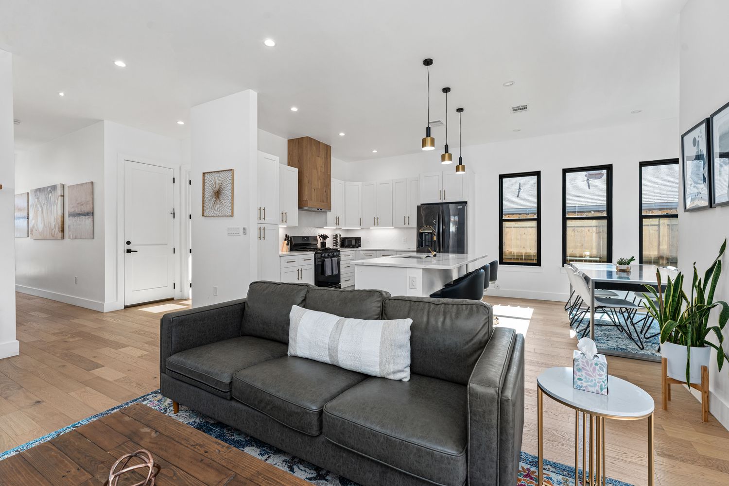 910 Tillery Street, Unit A Austin, TX 78702 - Photo 4 of 40