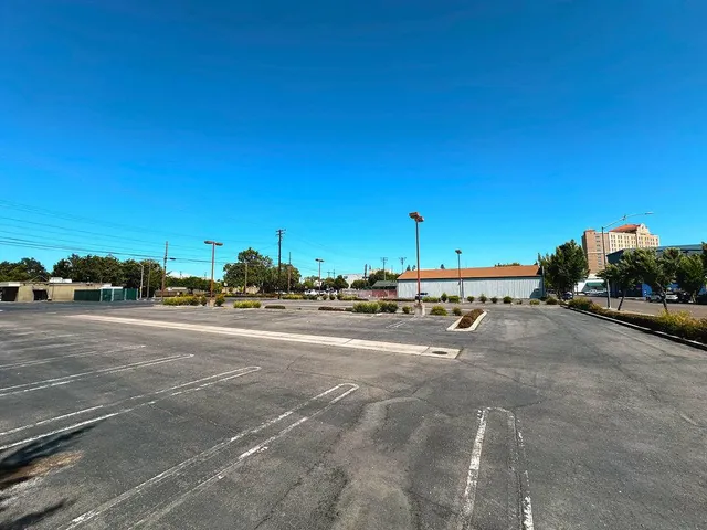 $750,000 | 1320 10th Street, Modesto, CA 95354