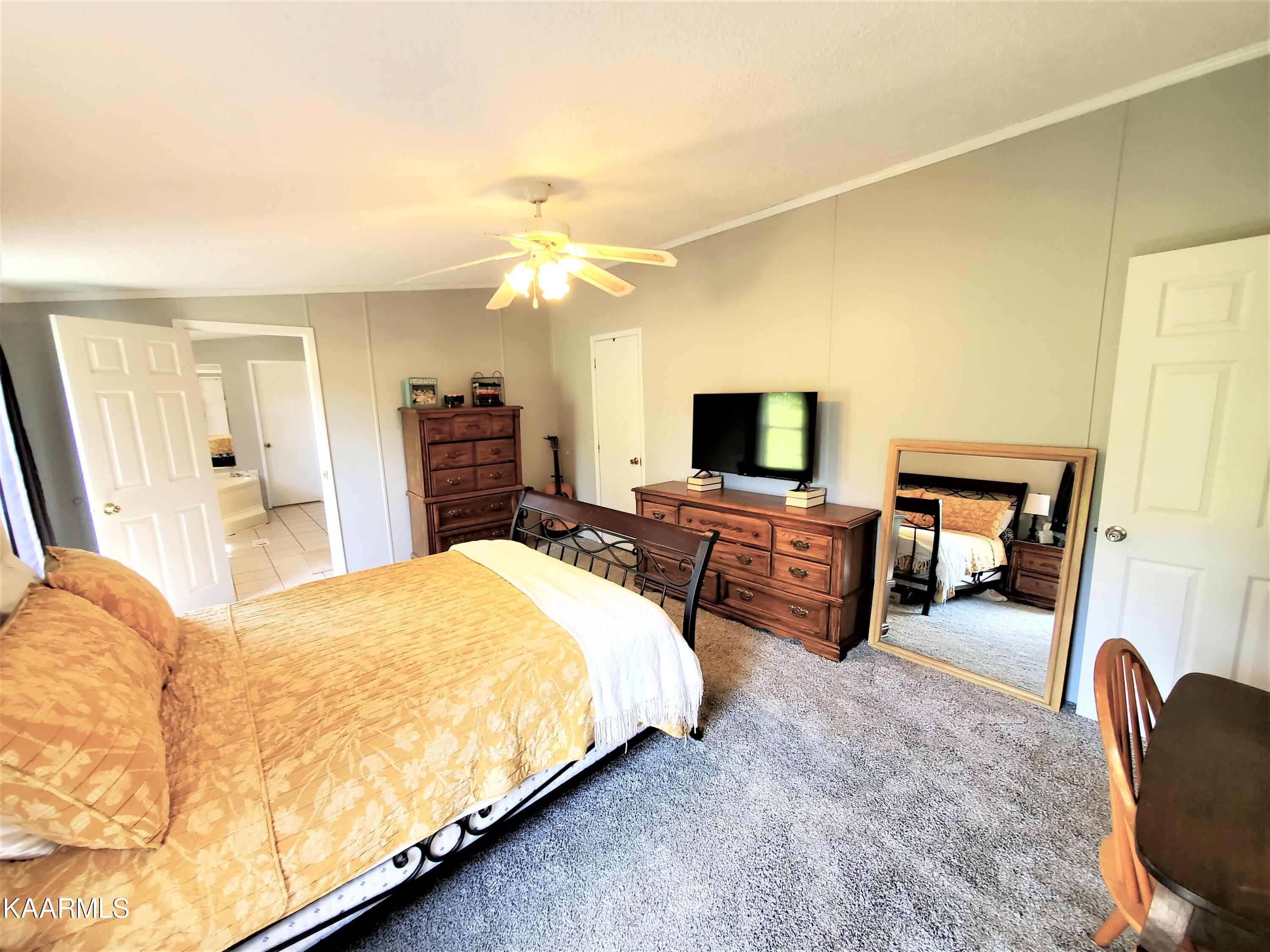 28759 Highway 95 Greenback, TN 37742 - Photo 12 of 34 Master Bedroom