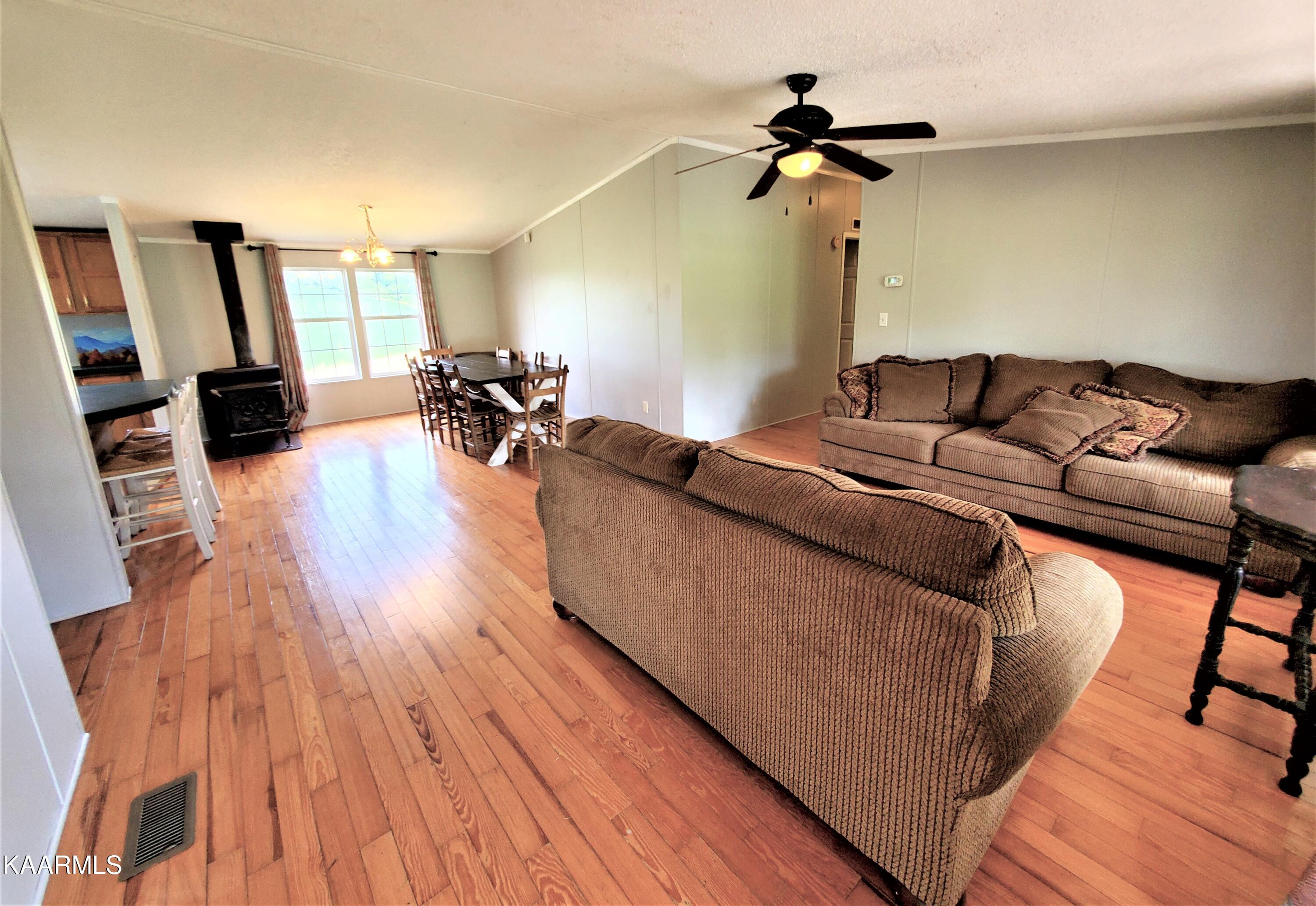 28759 Highway 95 Greenback, TN 37742 - Photo 4 of 34 Family Room