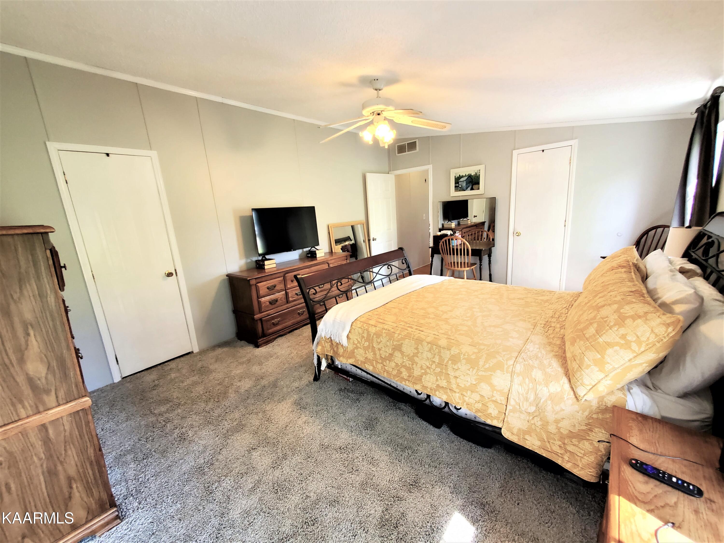 28759 Highway 95 Greenback, TN 37742 - Photo 6 of 34 Master Bedroom