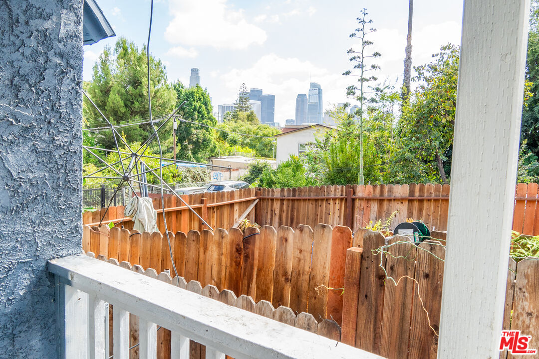 346 Laveta Terrace, Unit 1 Los Angeles, CA 90026 - Photo 34 of 35