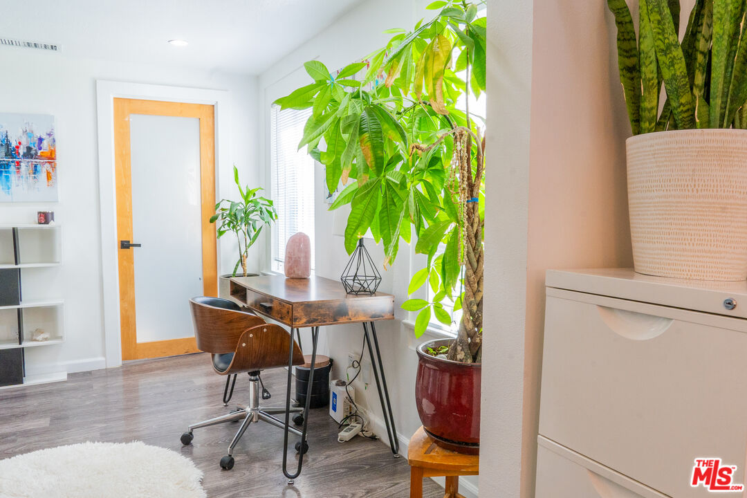 346 Laveta Terrace, Unit 1 Los Angeles, CA 90026 - Photo 4 of 35