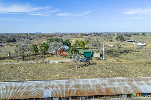 $425,000 | 7393 North N Highway, Nixon, TX 78140