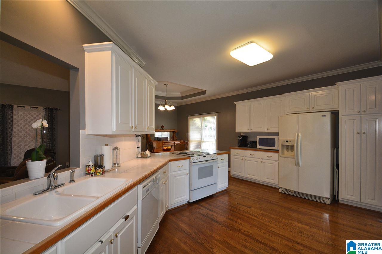 613 Meadow Ridge Drive Birmingham, AL 35242 - Photo 17 of 40