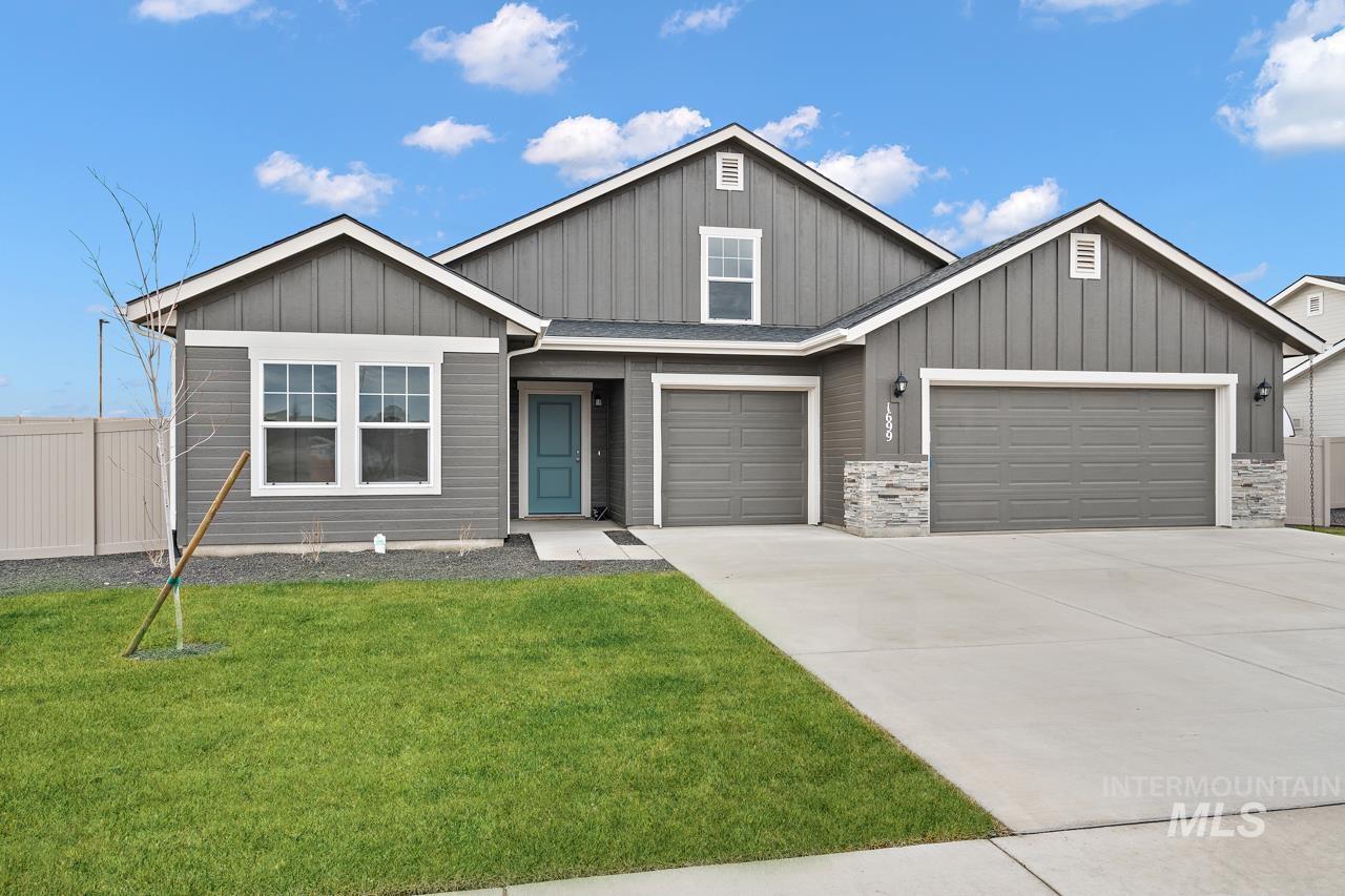 7735 East Meriwether Drive Nampa, ID 83687 - Photo 1 of 31