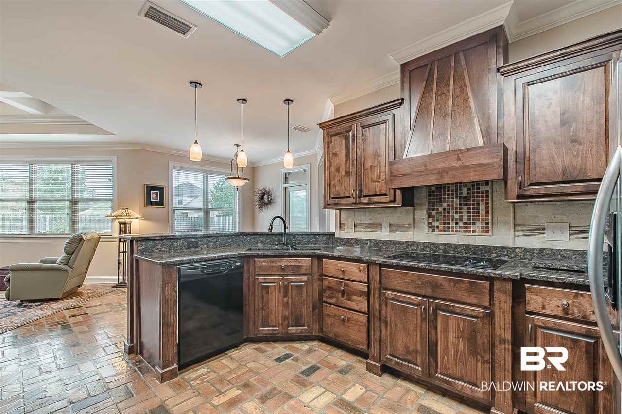 8541 Lake View Drive Fairhope, AL 36532 - Photo 18 of 50 Kitchen