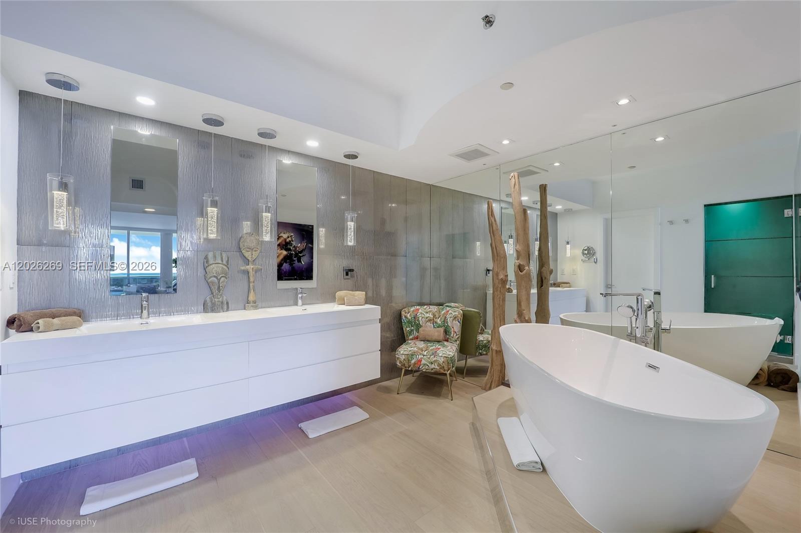 400 Alton Road, Unit 1506 Miami Beach, FL 33139 - Photo 14 of 23