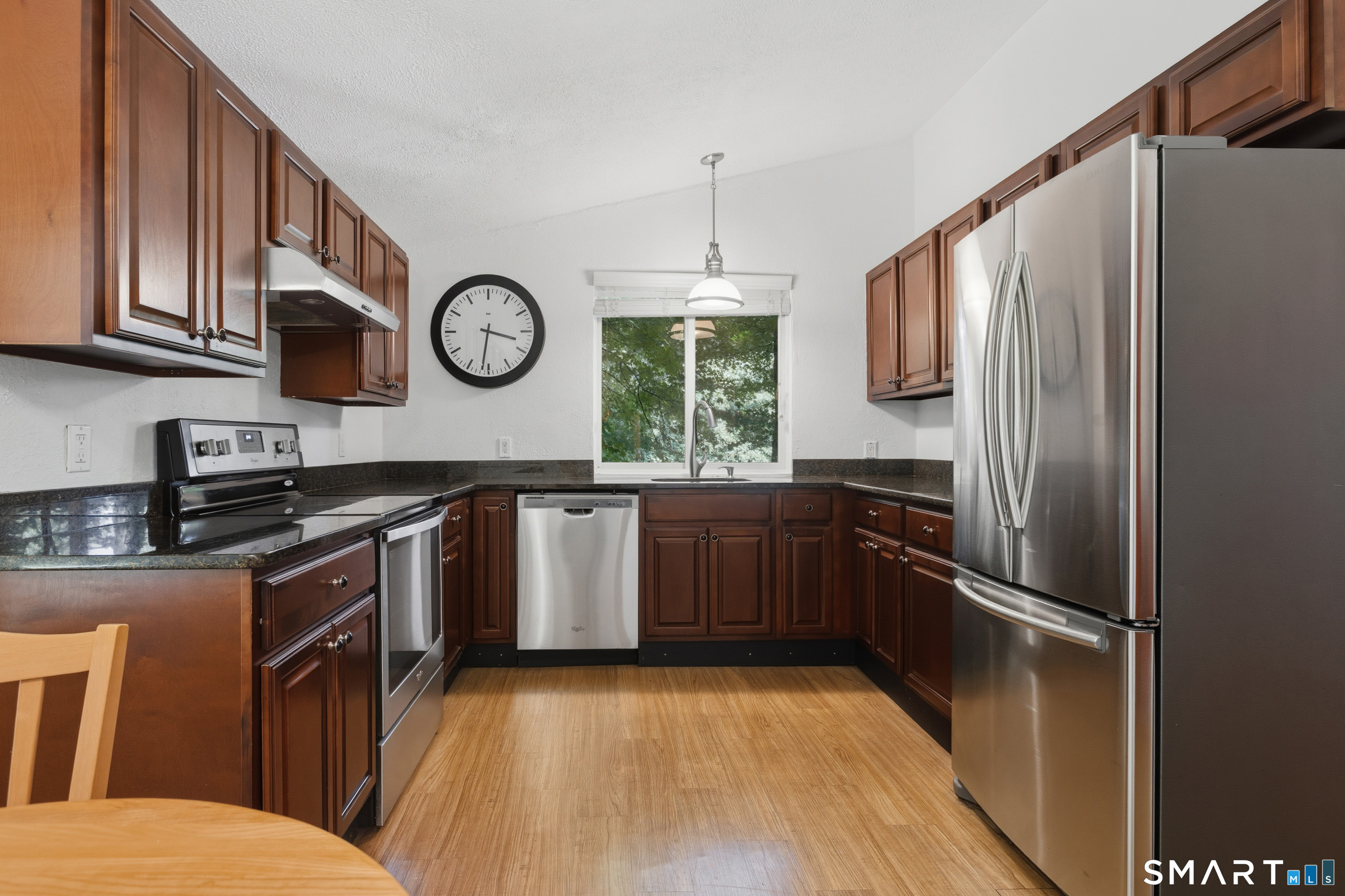 4 Beach Road Danbury, CT 06811 - Photo 12 of 39