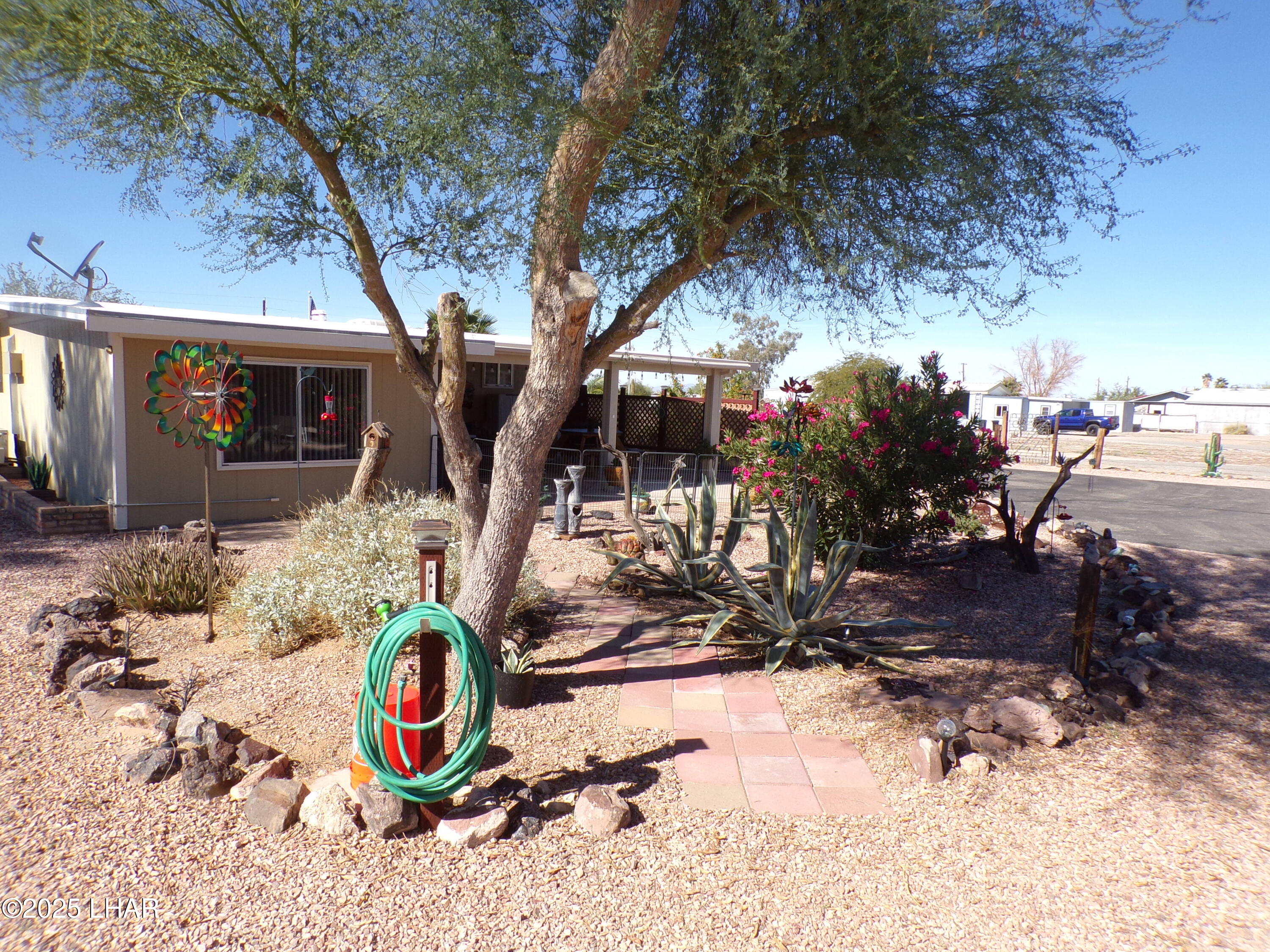 25569 Ochoco Way Bouse, AZ 85325 - Photo 15 of 71 BACK HOME COVERED PATIO VIEW