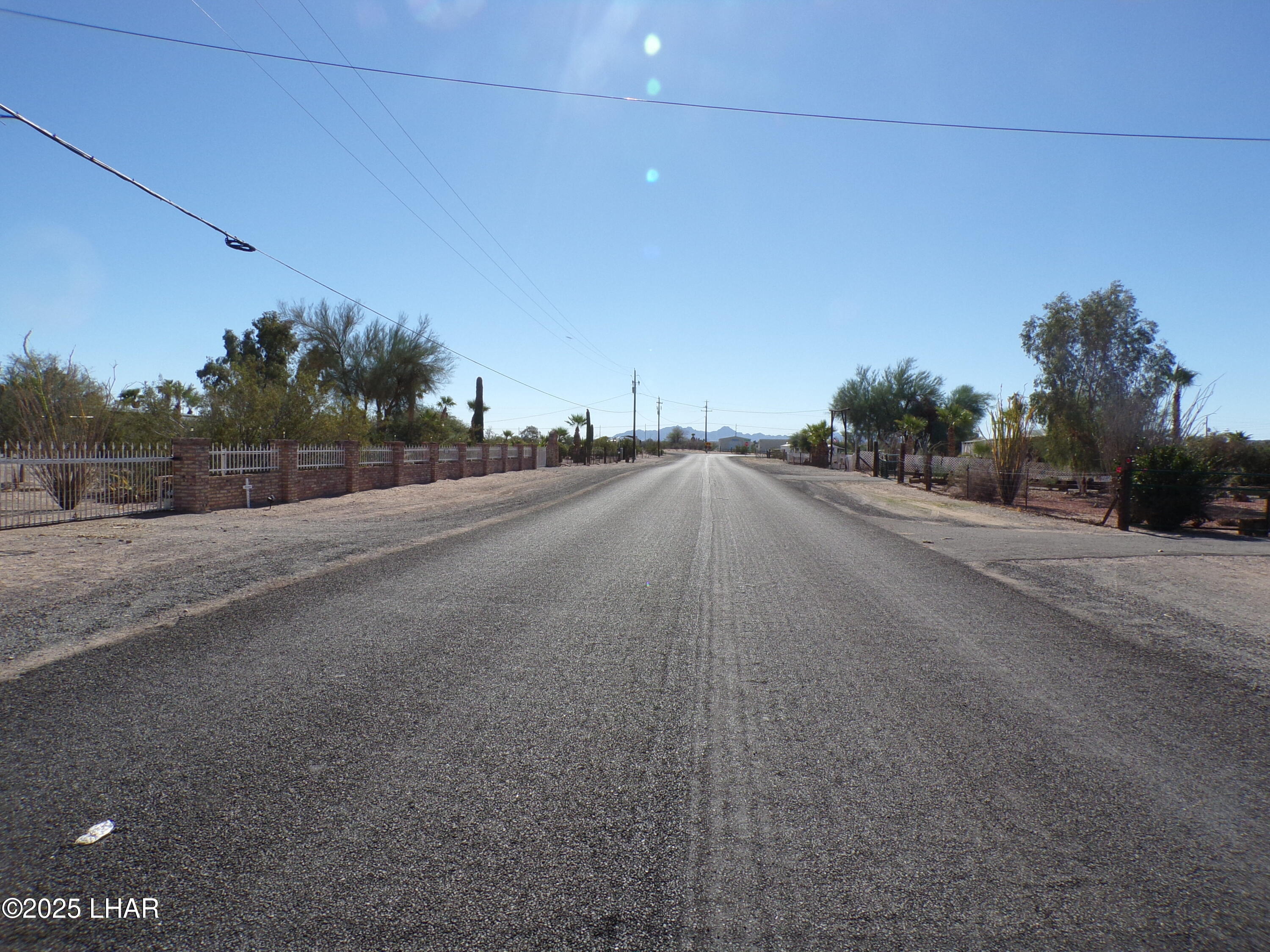 25569 Ochoco Way Bouse, AZ 85325 - Photo 2 of 71 TRAFFIC JAM... OCHOCO WAY.