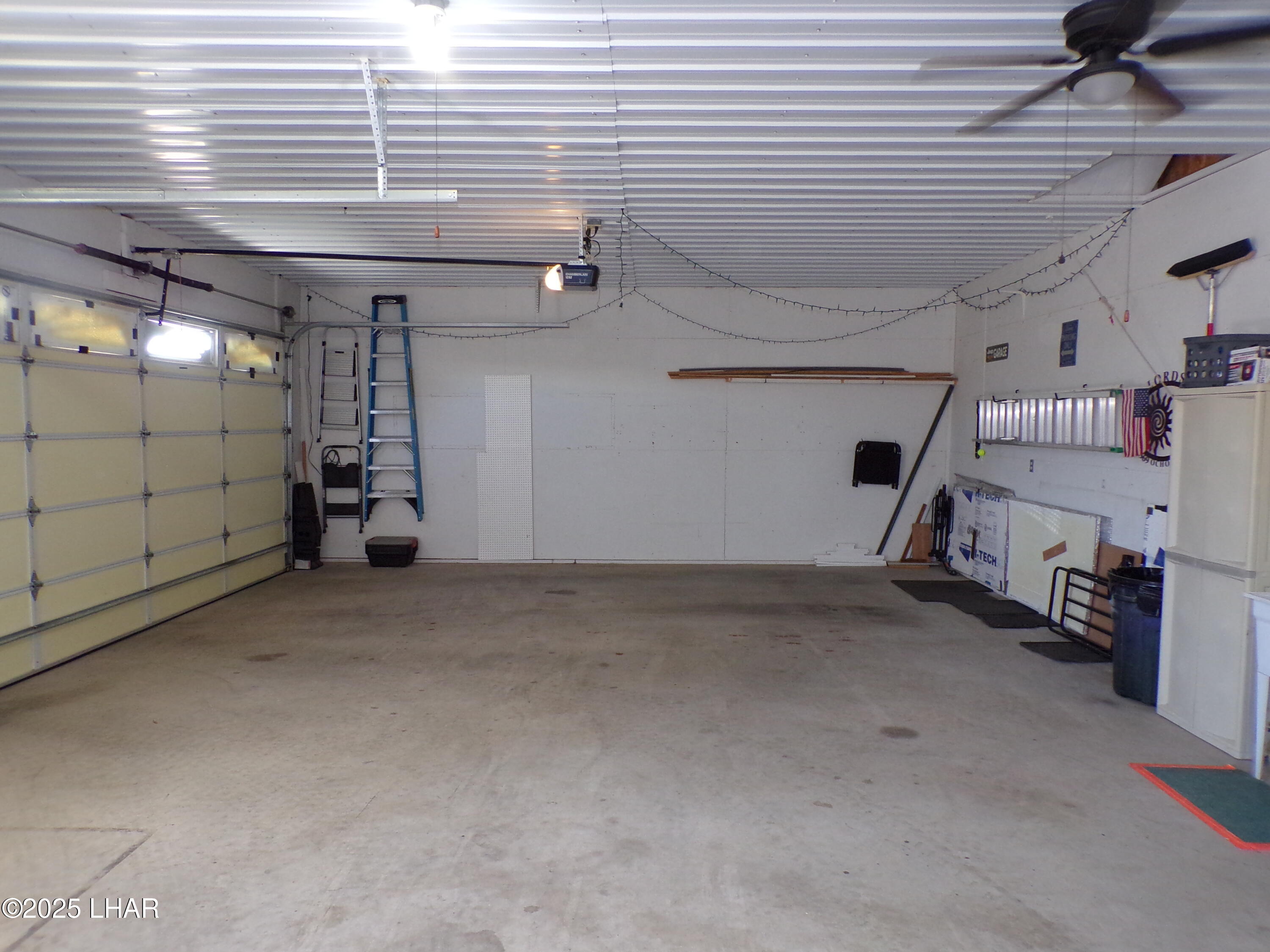 25569 Ochoco Way Bouse, AZ 85325 - Photo 31 of 71 INTERIOR GARAGE 220 110 & WATER