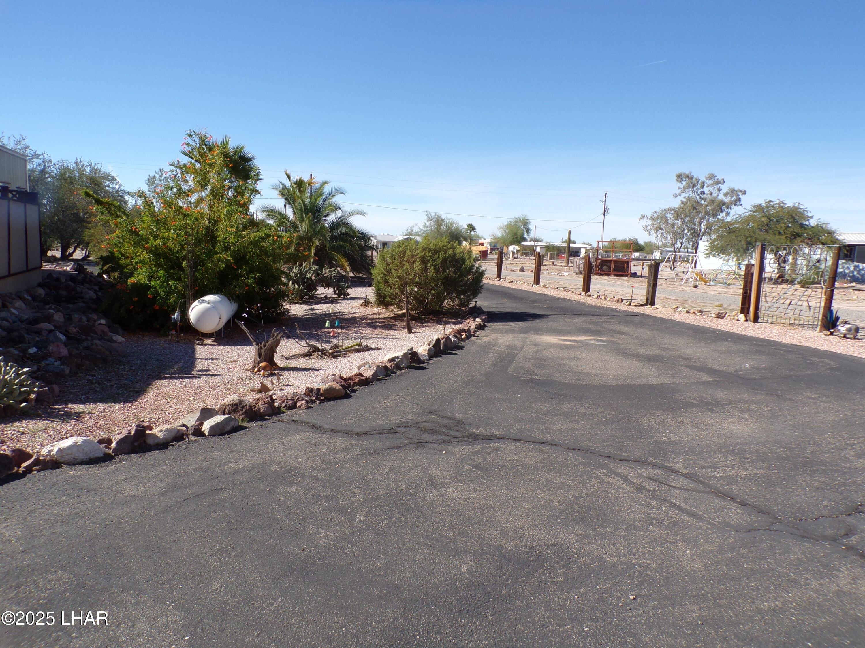 25569 Ochoco Way Bouse, AZ 85325 - Photo 66 of 71 ENTRY DIVE TO BACK OF HOME