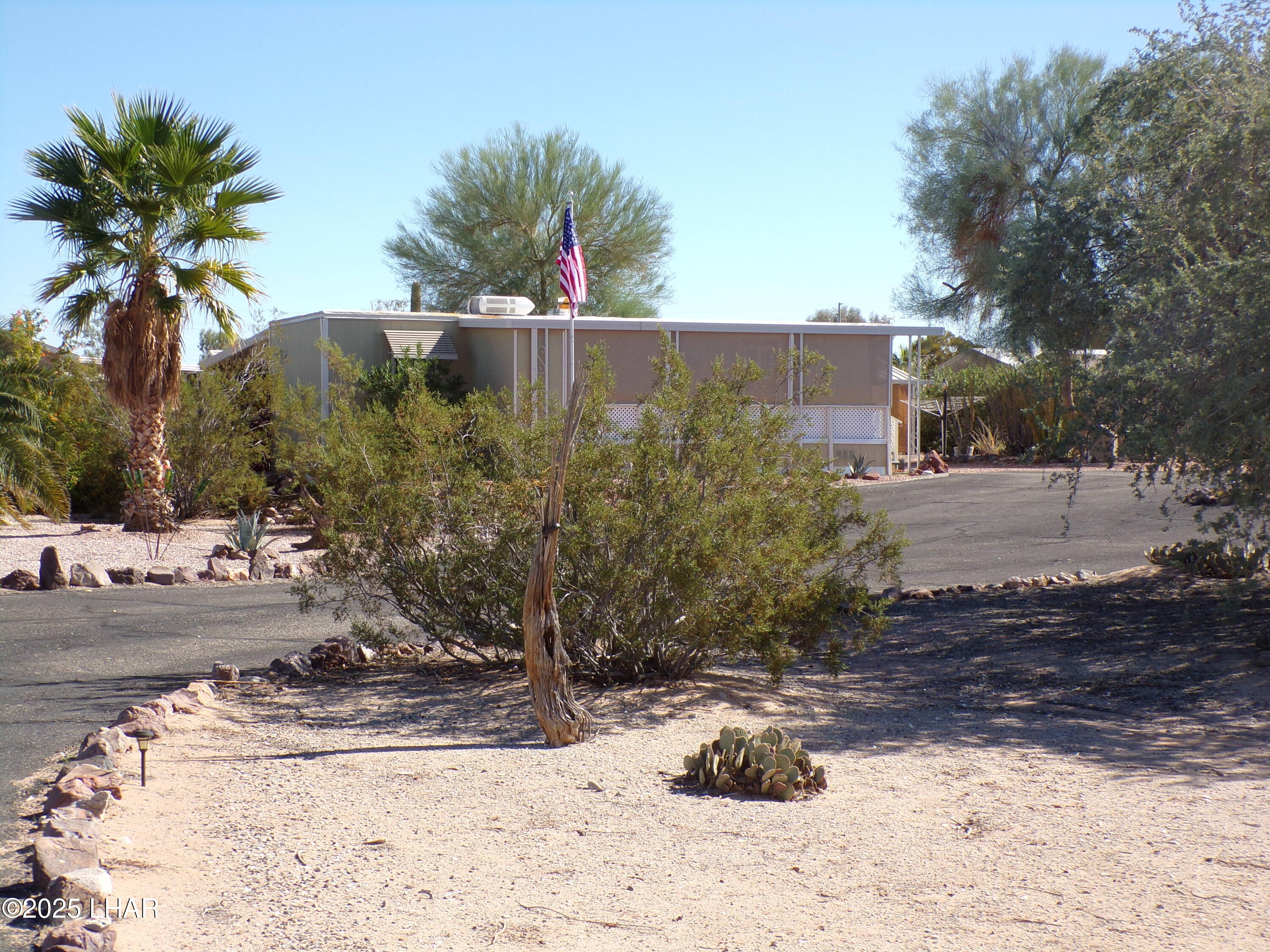 25569 Ochoco Way Bouse, AZ 85325 - Photo 7 of 71 FRONT VIEW HOME