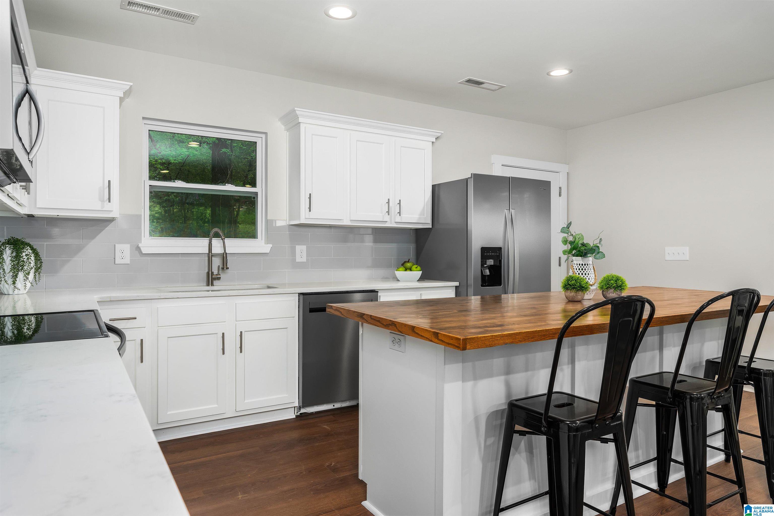 409 Ruffner Road Birmingham, AL 35210 - Photo 13 of 20