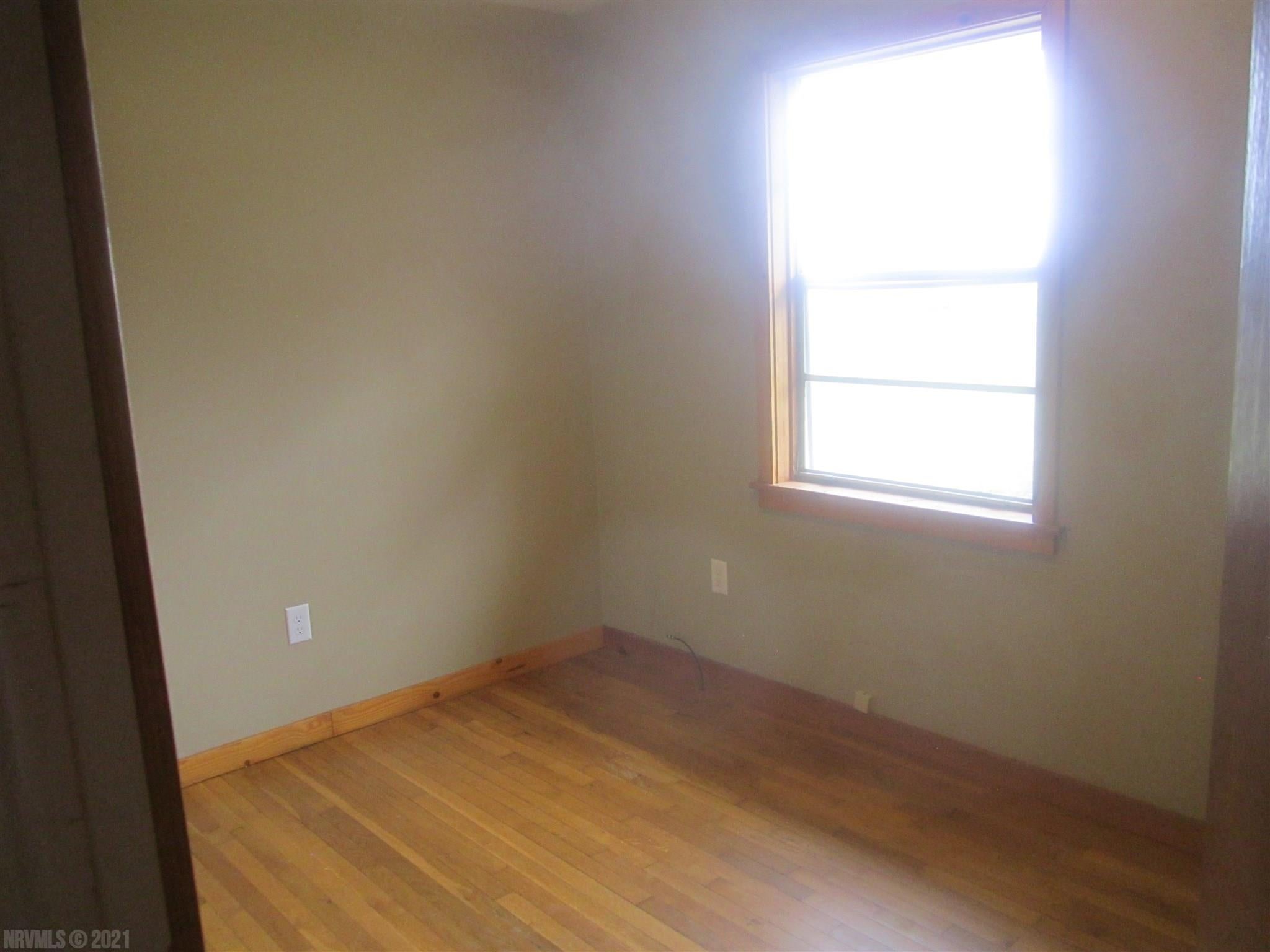 949 Switchback Road Christiansburg, VA 24073 - Photo 12 of 35 Gallery Image 12