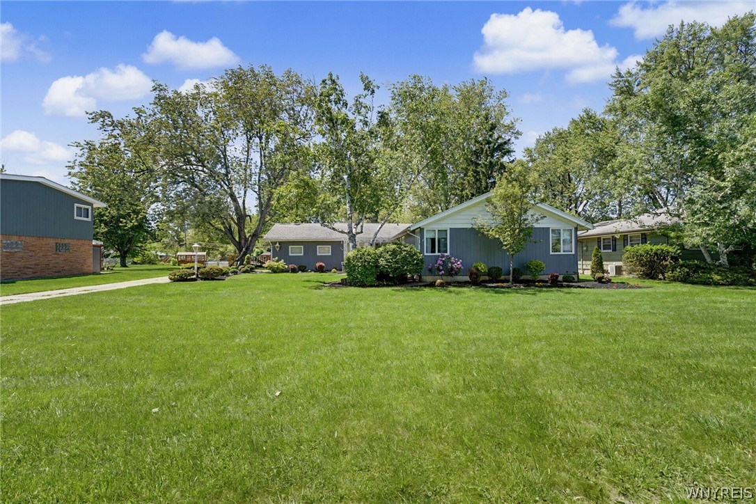 249 West Maplemere Road Amherst, NY 14221 - Photo 4 of 42