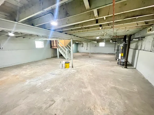 $299,900 | 8312 South Phillips Avenue, Chicago, IL 60617