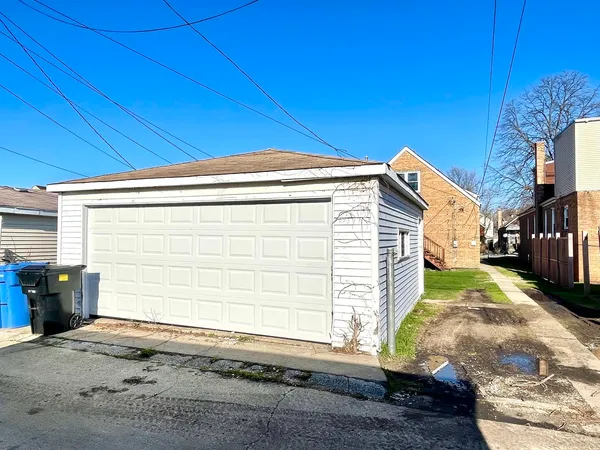 $299,900 | 8312 South Phillips Avenue, Chicago, IL 60617