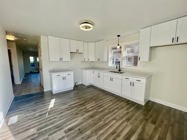 $299,900 | 8312 South Phillips Avenue, Chicago, IL 60617